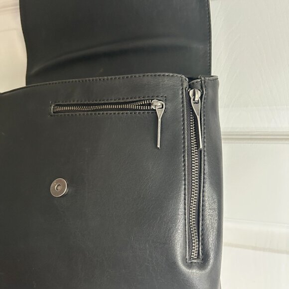 Matt & Nat Laptop Backpack - Picture 5 of 7